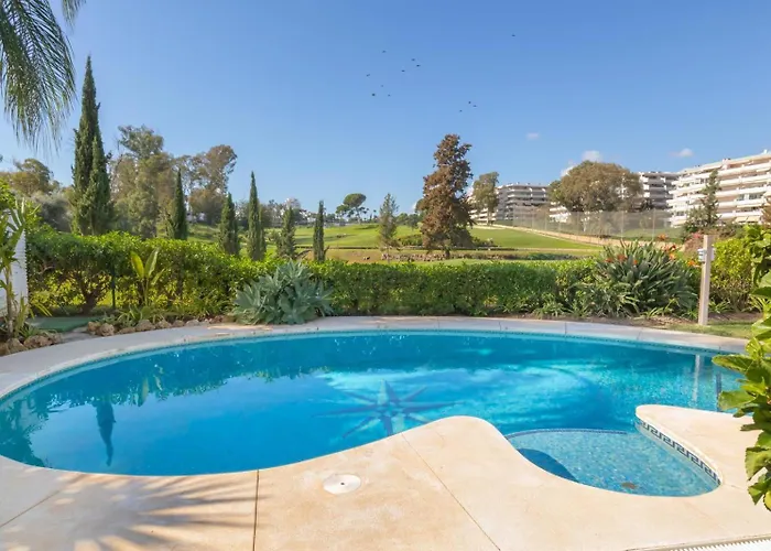 Privado Con Piscina Feriehus Marbella